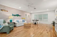 Coastal Getaway and Relaxing Escape - Charming Cottage Retreat