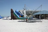 Free Fun and Top Attractions Included - Charming Efficiency Retreat