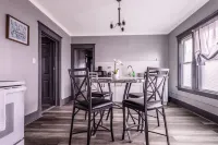 Spacious 6BR 2Bath Close the Falls