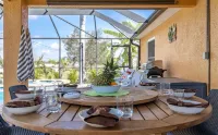 Heated Pool, Spa, Outdoor TV and Relaxation Features - Tranquil Oasis Hotel a Lee County