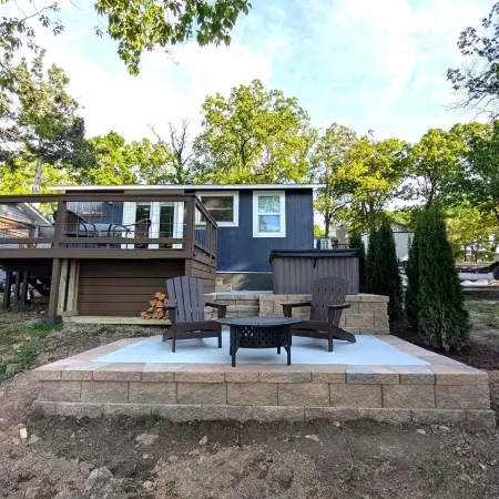 Private Hot Tub and Fire Pit with Views of Table Rock Lake! Cozy and Quiet Cabin
