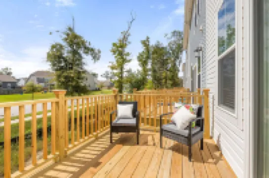Community Dock Access and Relaxing Balcony - Cozy Eagle Sanctuary Retreat