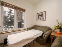 Mountain Views and Cozy Gas Fireplace - Spacious Modern Retreat Hotel a Granby