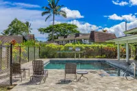 Stylish Townhouse with Private Lanais - Inviting Family Retreat