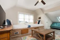 Private Crofter and Expansive Porch - Spectacular Coastal Haven 禿頭島住宿飯店