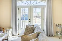 Chic Condo Steps from Bentonville Square Hotels in Bentonville