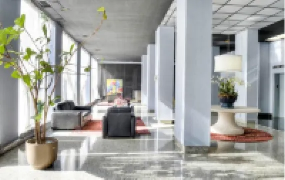 Stunning City Views and Cozy Sunroom - Inviting Downtown Retreat