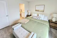 Private Hot Tub and Spacious Layout - Serene Modern Escape