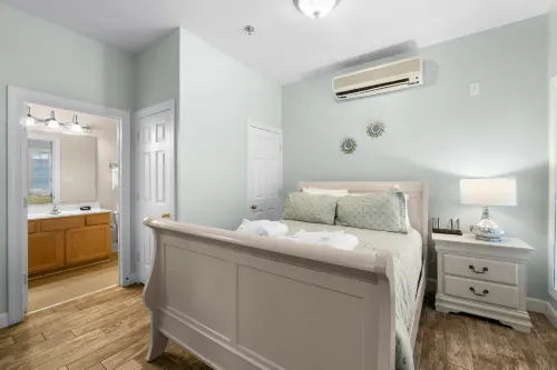 Cozy Studio with Heated Pool and Scenic Beach Access - Charming Retreat