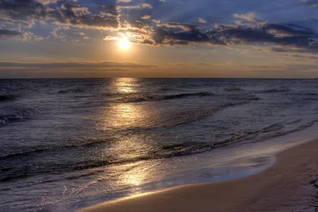 New Kitchen with Golf Cart and Cozy Living Space - Gorgeous Oasis