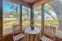 Seahorse Cove Hotels in Burnet County