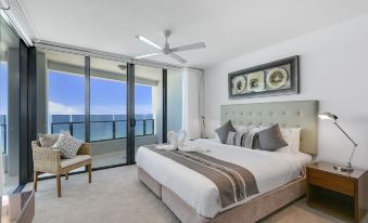 Soul on the Esplanade - HR Surfers Paradise