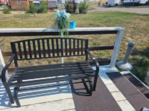 Inviting home, with large yard and free parking Hotels in Cut Bank