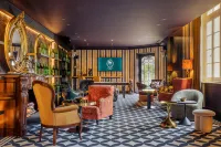 Château Jeanne & The Forest