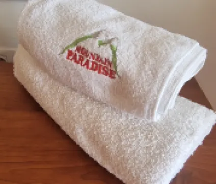 Mountain Paradise 1 - 2 Bedroom - Large Apartment