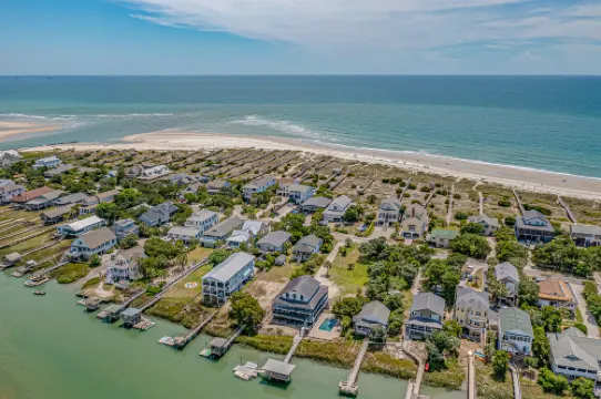 Pawleys Island Retreat Sleeps 8+ 3Bed 2 Bath