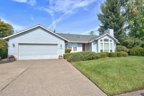 Stylish Single Level Wine Escape