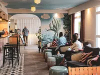 هوتل - ريستوران إيسيدور نايس أويست Hotels near غومبيتاه
