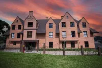 Pinot Hotel - parking
