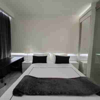 RB 466 Hotel Rooms