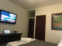 쿠리 스위트  호텔