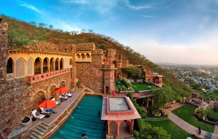 Neemrana Fort-Palace