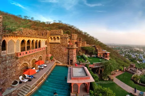 Neemrana Fort-Palace