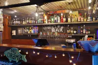 Gladstone Backpackers - bar