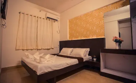 Hotel Mahalaxmi Отели в г. Хариграм