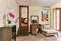 Hotel Premier - balcony