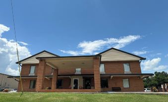 Royal Inn - Anniston