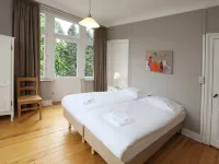 Group Villa with Pool & Sauna Hotels in Wanze