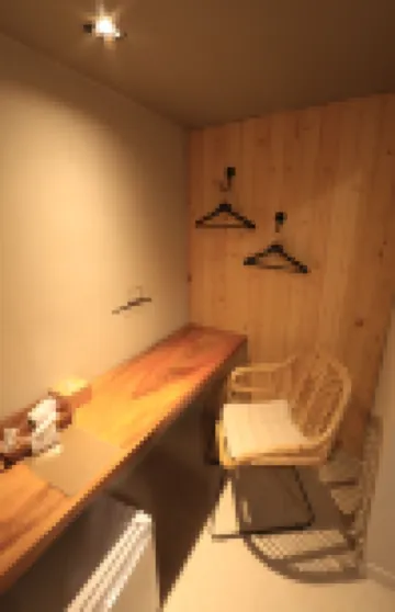 P24 at Kaset Hotel berhampiran Insee Chantarasatit Stadium