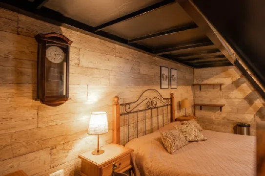 Che Juan Hostel BA Отели рядом с достопримечательностью «Здание Кавана»