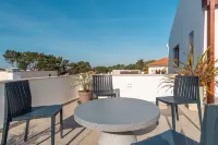 LV Premier La2 Pool, AC, Garden, Sea View