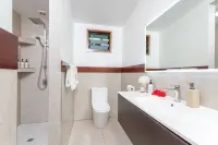 Atupa Suites Hotels near Raro Mountain Safari Tour