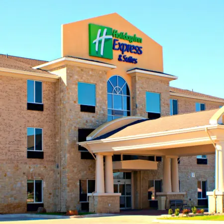 Holiday Inn Express & Suites BONHAM by IHG Отели в г. Бонэм