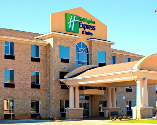 Holiday Inn Express & Suites BONHAM by IHG Hotels in Bonham