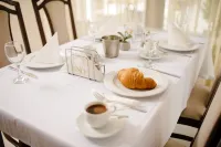 Hotel Vrbak ND - breakfast