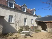 Gîte in the heart of the Loire castles Magnanerie 주변 호텔