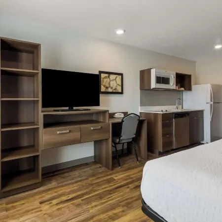 WoodSpring Suites Roanoke Hotels in Catawba
