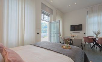 Piccola Como Lotus by Rent All Como