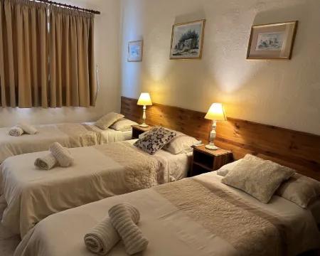Green Grove Guest House Hotels in Swieqi