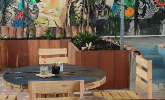 Mediterraneo Youth Hostel