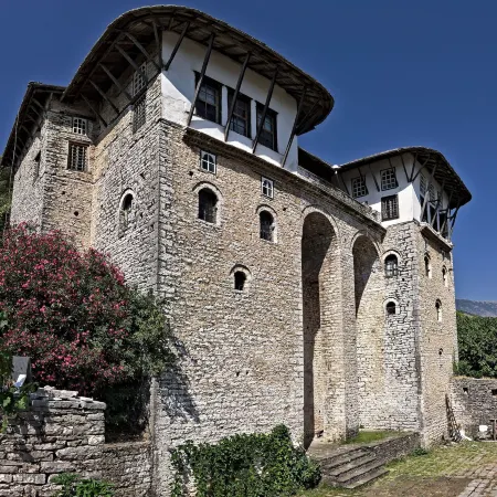 Hotel Argjiro