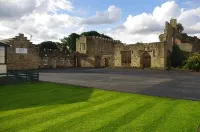 Blenkinsopp Castle Inn Hotel a Henshaw