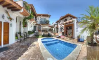 Hotel Santa Paula - Pools