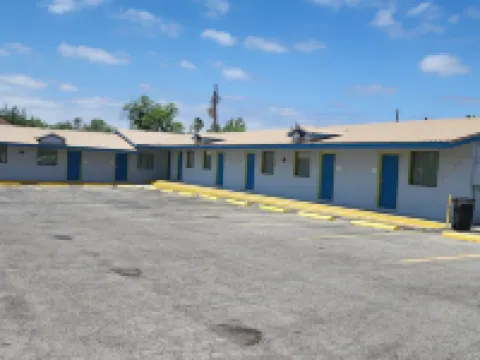 Carrizo Executive Inn Hotels in Dimmit County