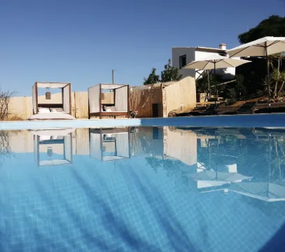 Casas de Campo do Castro da Cola Hotels in 