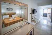 FabView Studio Apartments - Balkoner